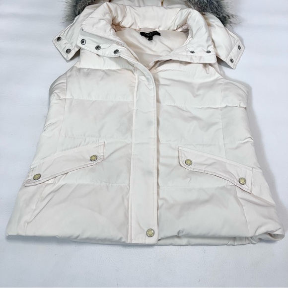 Talbots Duck Down Vest w/ Detachable Hood Faux Fur Ivory Size Small Petite - Picture 4 of 12